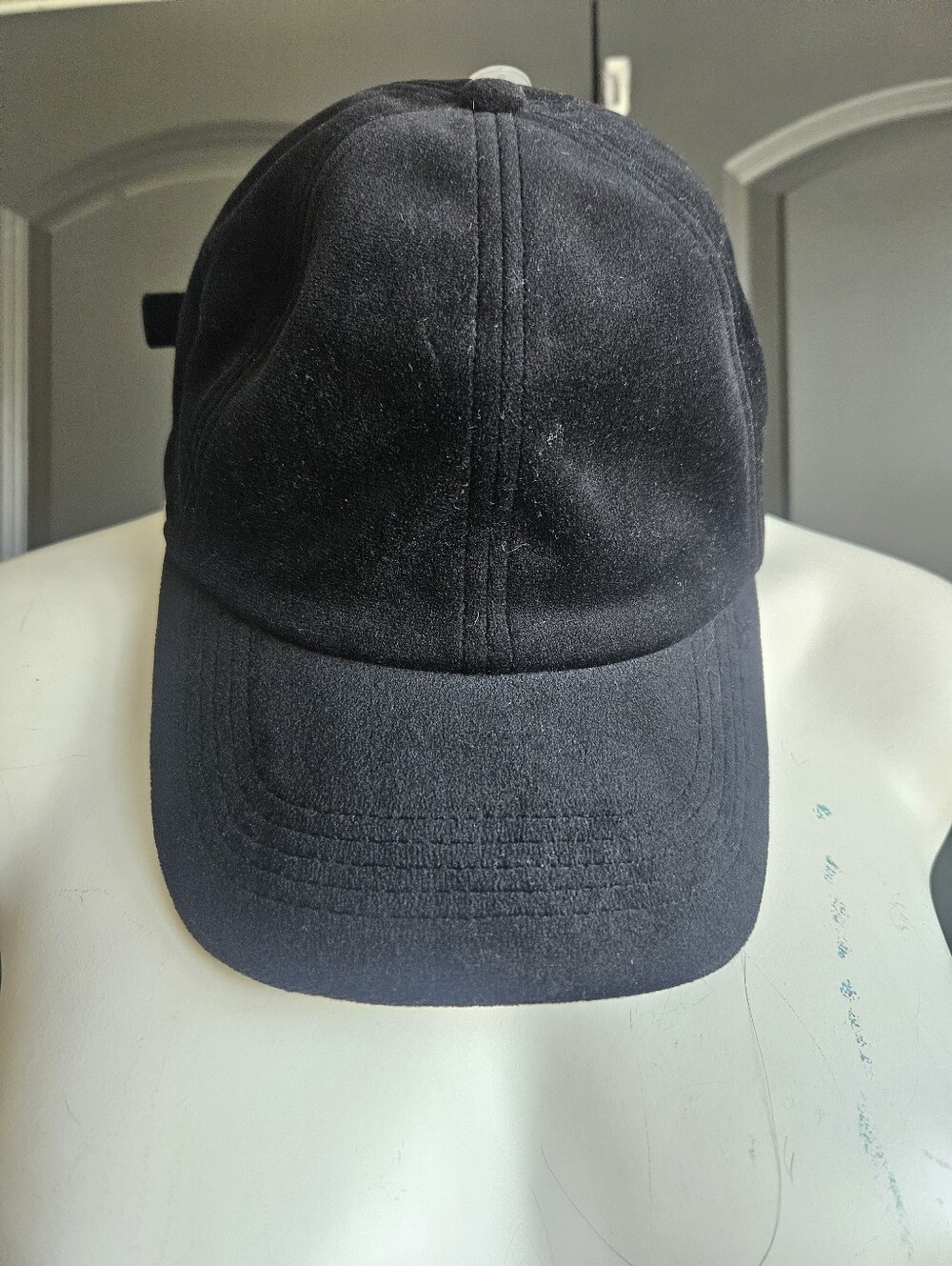 GAP Black Velvet Baseball Hat OS NWT